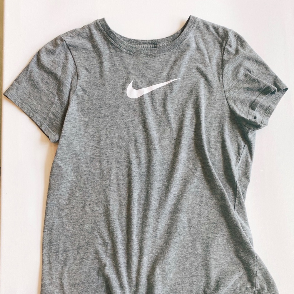 nike workout top